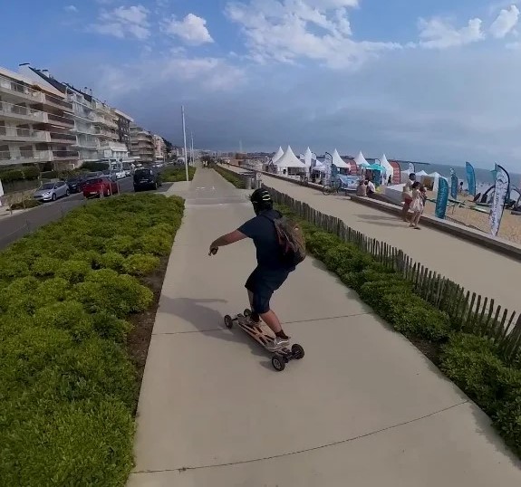 Switcher V3 Version Autorisée sur Route - Conforme au décret EDPM - Skateboard électrique Evo-Spirit